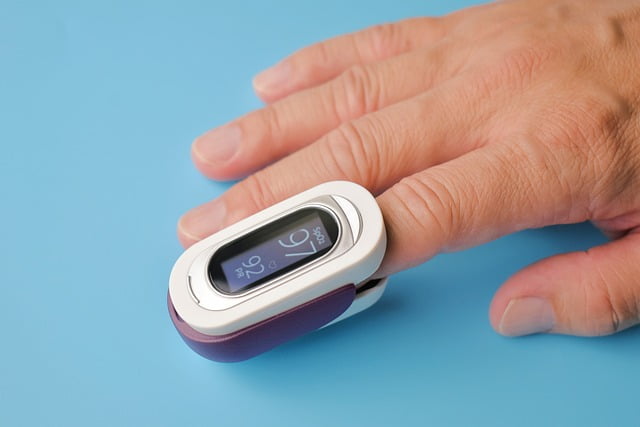 Oximeter: A respiration assisting device