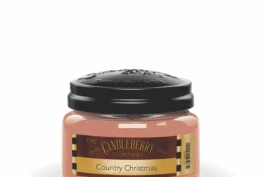 CB41121 CandleBerry Country Christmas Candle 10oz Scented