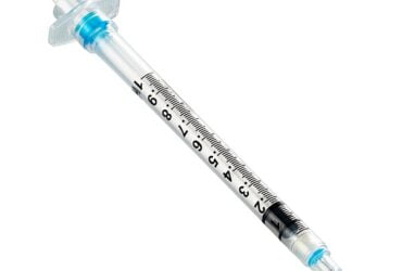 Sol-Millennium 100006IM Sol-CAare 0.5ml TB Safety Syringe w/Fixed Needle 23 Gauge 1 Inch