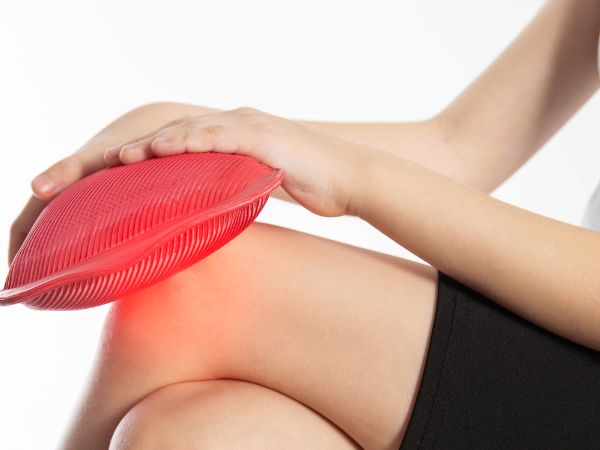 The use of heating pads for arthritic pain helps relieve muscle soreness