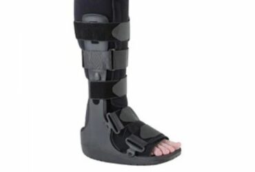 W0700BLK WALKER,EQUALIZER LOW TOP MED