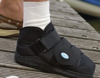 DARCO APQ3B: +POST-OP BOOT LG SQ TOE BLK (Each)