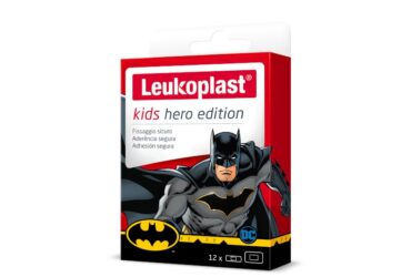 BSN 7645815 PLASTIC FAD Leukoplast Hero Batman Assorted 12 Pack Box of 12