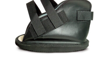 CAST SHOE OPEN TOE LG