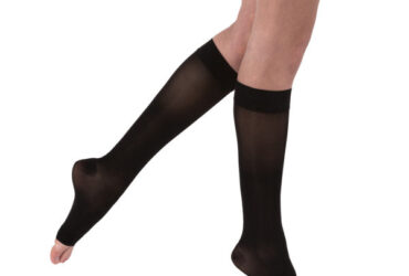 JOBST OPAQUE KNEE 15-20 OPEN TOE CLASSIC BLACK MD